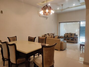 Master Bedroom in 2 BHK Builder Floor at Green Park – for Rent