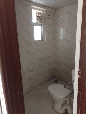 Bathroom in 2 BHK Apartment at Nimbus Express Park View, Chi V Greater Noida – for Sale