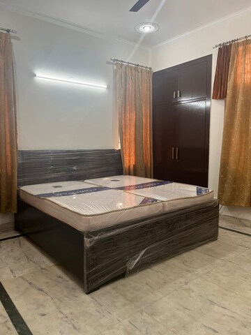 Bedroom in 3 BHK Builder Floor at Sector 47 – for Rent
