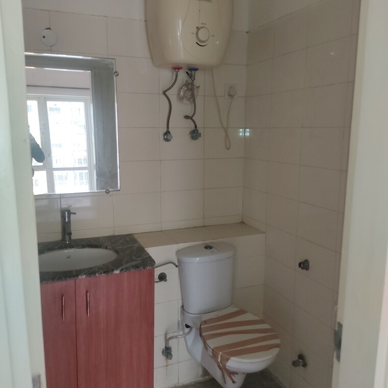 Bathroom, bptp-princess-park 2 Bedroom 795 Sq.Ft. Apartment In Sector 86 Faridabad 8378302