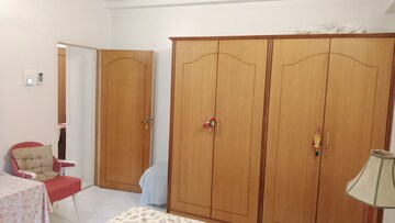 Room in 2 BHK Apartment at Silver Sand CHS, Andheri West – for Rent