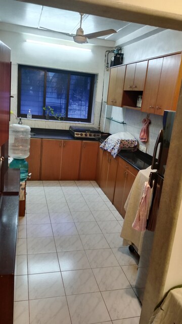 Bedroom in 2 BHK Apartment at Silver Sand CHS, Andheri West – for Rent