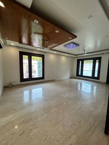Room in 4 BHK Builder Floor at Green Park Extension – for Sale