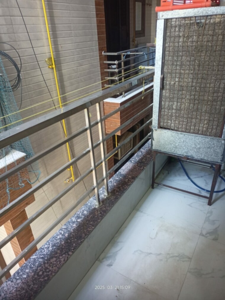 Balcony, mansa ram park 2 Bedroom 115 Sq.Yd. Builder Floor In Mansa Ram Park Delhi 8378577