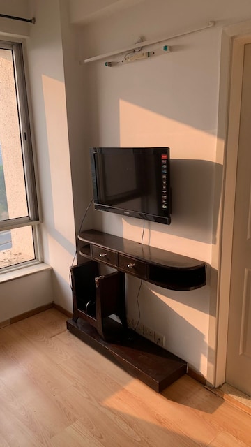 Room in 2 BHK Apartment at Lajpat Nagar Iii – for Sale