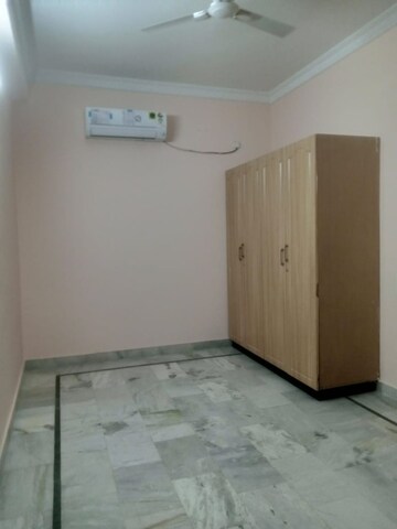 Room in 2 BHK Apartment at Telecom Nagar – for Rent