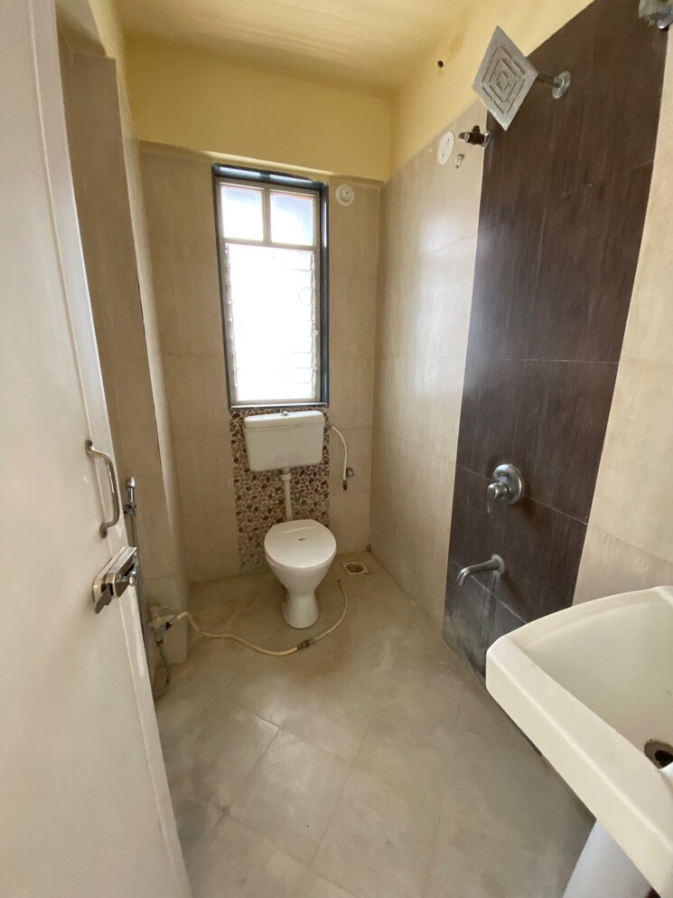Bathroom, suyog-leher 2 Bedroom 980 Sq.Ft. Apartment In Kondhwa Pune 8378836