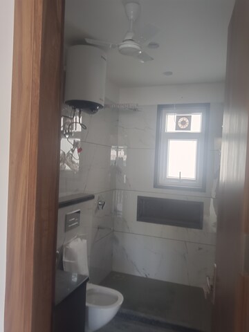 रेसिडेंशियल बिल्डर फ्लोर वर्ग फुट फॉर रेंट इन सेक्टर 4 गुड़गांव  8378917