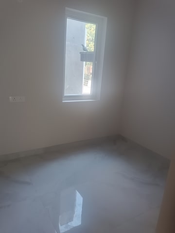 रेसिडेंशियल बिल्डर फ्लोर वर्ग फुट फॉर रेंट इन सेक्टर 4 गुड़गांव  8378917