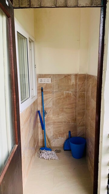 Furnished Amenities in 2 BHK Builder Floor at East Of Kailash – for Rent