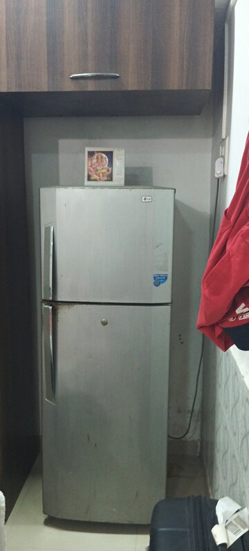 Furnished Amenities in 1 RK Apartment at Vile Parle West – for Rent