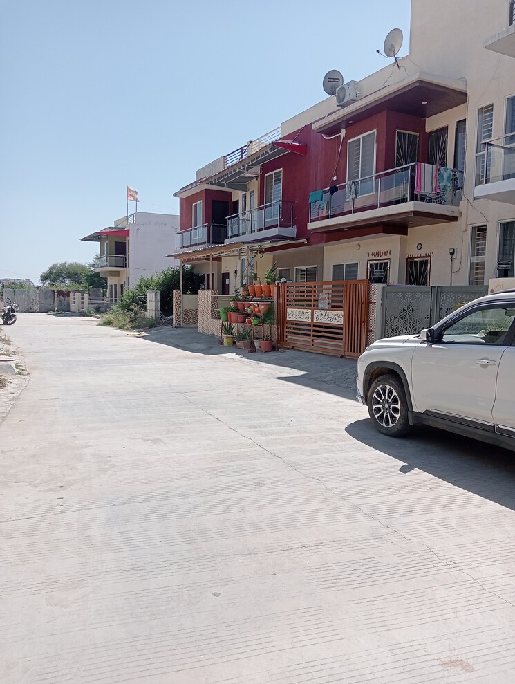  Parking, misroad 3 Bedroom 800 Sq.Ft. Independent House In Misroad Bhopal 8379194