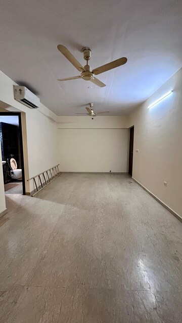 Room in 2 BHK Apartment at Lodha Splendora, Ghodbunder Road – for Rent