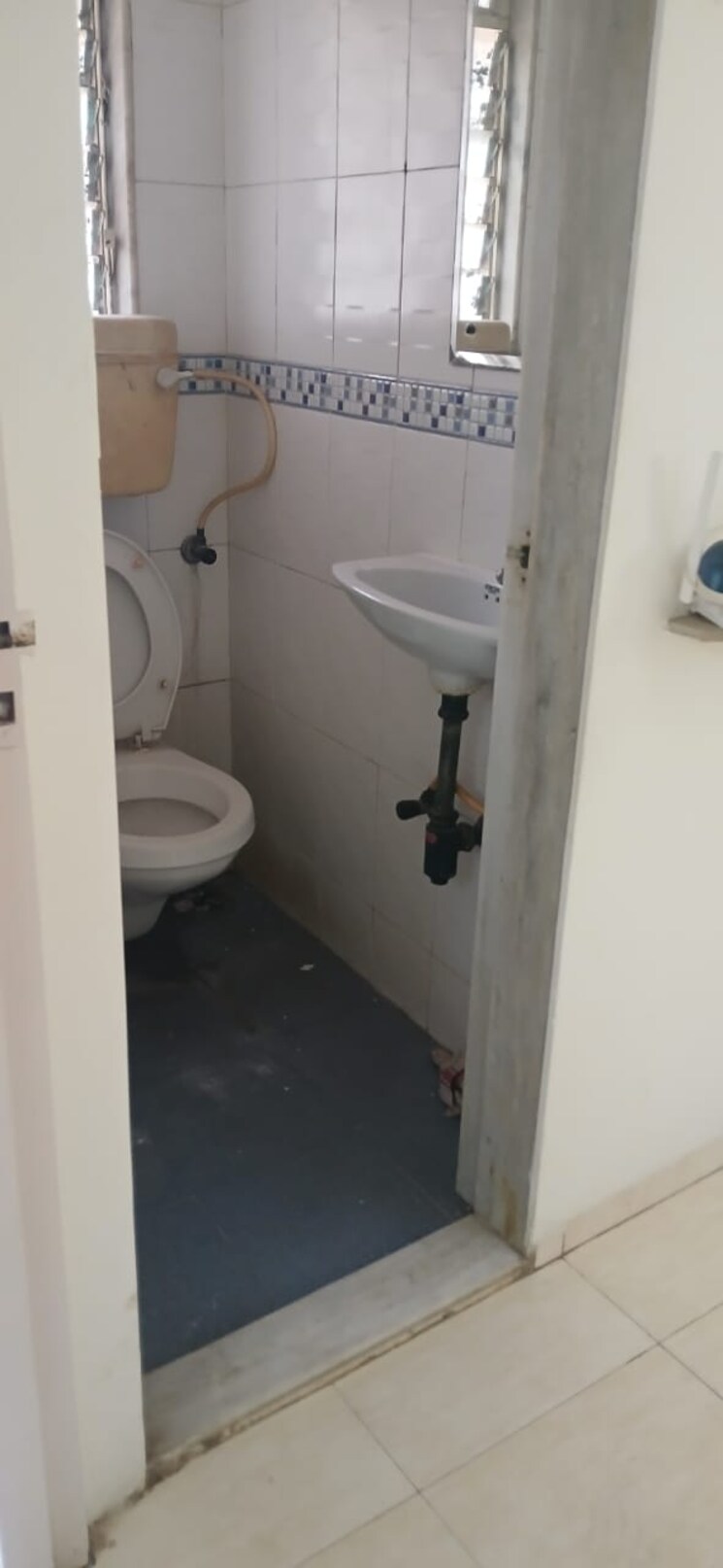 Bathroom, evershine-greens 2 Bedroom 951 Sq.Ft. Apartment In Andheri West Mumbai 8379241