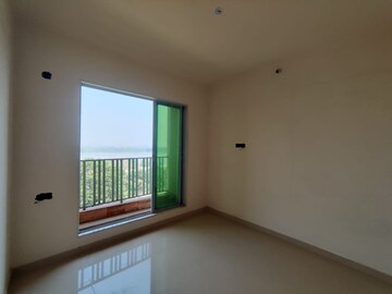 Room in 2 BHK Apartment at Kalwa – for Sale