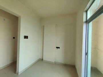 Room in 2 BHK Apartment at Kalwa – for Sale