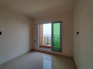 Room in 2 BHK Apartment at Kalwa – for Sale