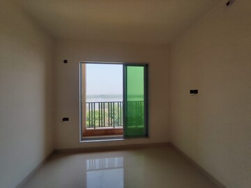 Room in 2 BHK Apartment at Kalwa – for Sale