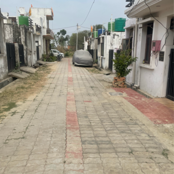 Parking in 1.5 BHK Independent House at Sitapur Road – for Sale