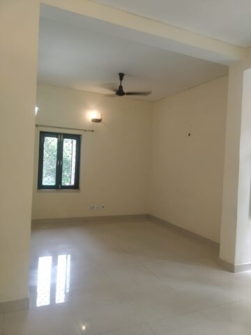 Room in 2 BHK Builder Floor at Hauz Khas – for Rent