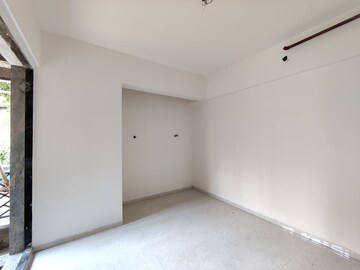 Room in 2 BHK Apartment at Kalwa – for Sale