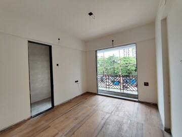 Room in 2 BHK Apartment at Kalwa – for Sale