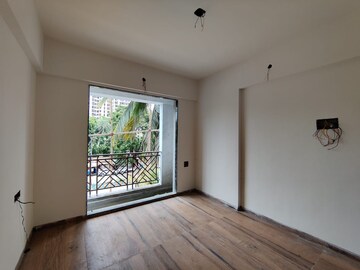 Room in 2 BHK Apartment at Kalwa – for Sale