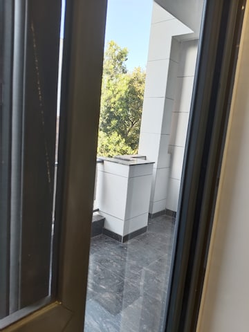 Building Lobby in 2.5 BHK Builder Floor at Paschim Vihar – for Sale