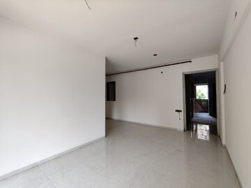 Room in 2 BHK Apartment at Kalwa – for Sale
