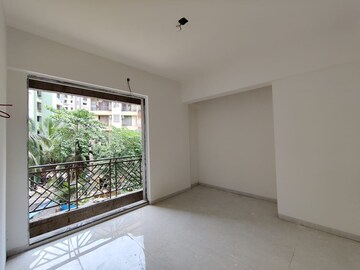 Room in 2 BHK Apartment at Kalwa – for Sale