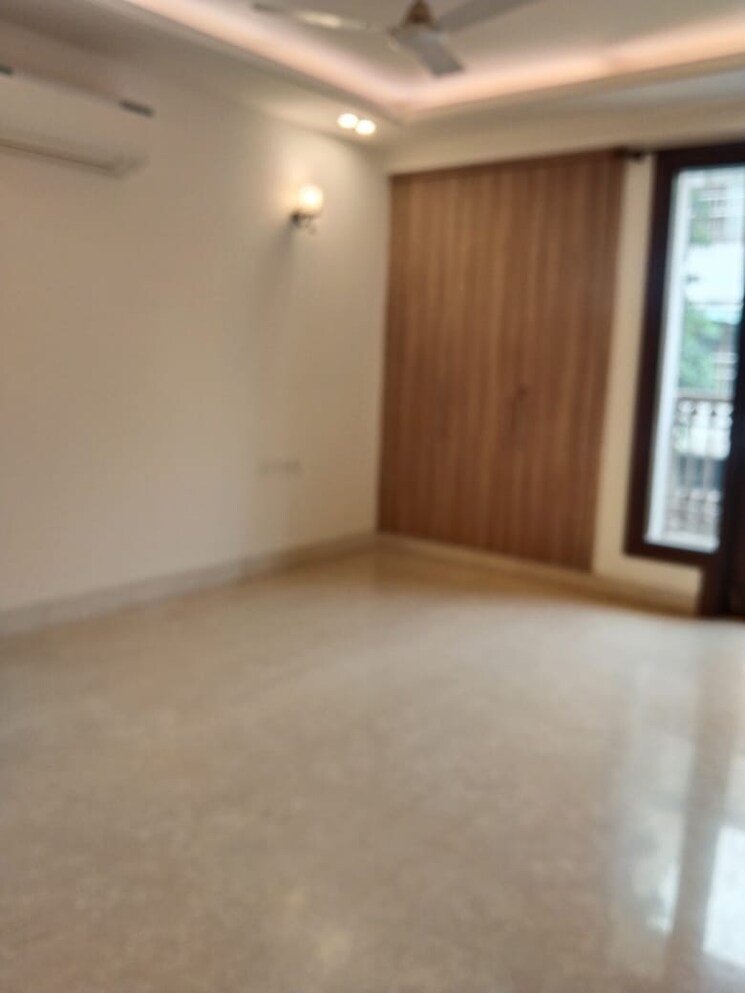 Room, hauz khas 2.5 Bedroom 1200 Sq.Ft. Builder Floor In Hauz Khas Delhi 8379441