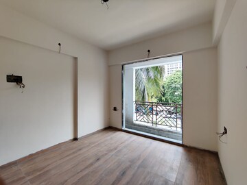 Room in 2 BHK Apartment at Kalwa – for Sale