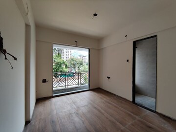 Room in 2 BHK Apartment at Kalwa – for Sale
