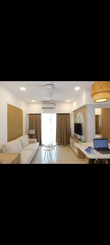 Bedroom in 2 BHK Apartment at Kanakia Silicon Valley, Powai – for Rent