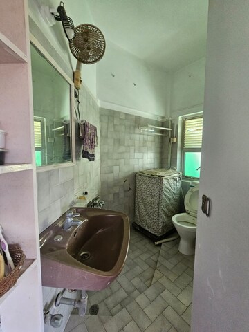 Bathroom in 2 BHK Apartment at Anita Apartments Malabar, Malabar Hill – for Rent