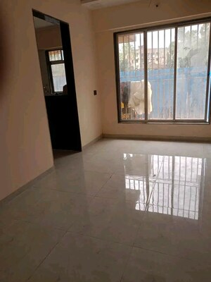 Room in 1 BHK Apartment at Dev Ashray Bldg, Nalasopara West – for Sale