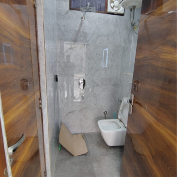 Bathroom in 2 BHK Builder Floor at Chittaranjan Park – for Rent