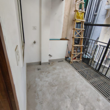 Balcony in 2 BHK Builder Floor at Chittaranjan Park – for Rent