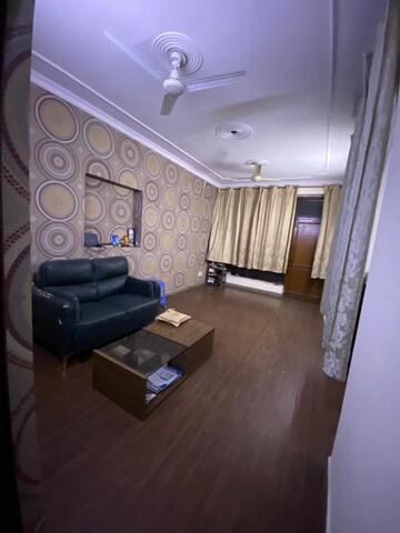 Living Room in 1 BHK Independent House at RWA Apartments Sector 27, Sector 27 – for Rent