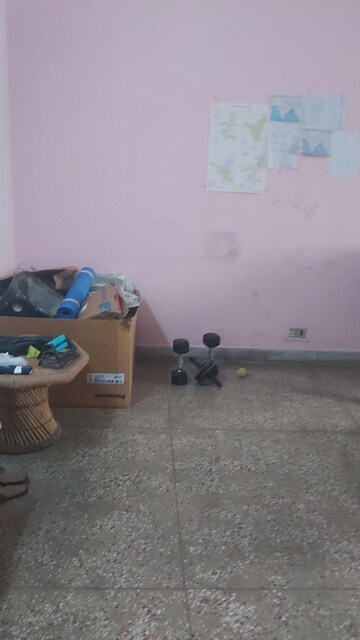 Bathroom in 2.5 BHK Apartment at Mayur Vihar 1 – for Rent
