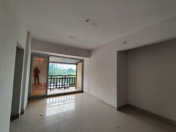 Room in 1 BHK Apartment at Kalwa – for Sale