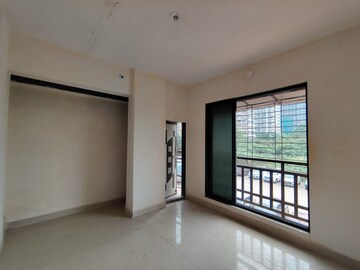 Room in 1 BHK Apartment at Kalwa – for Sale