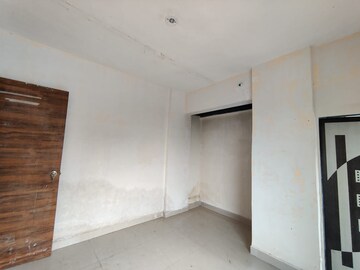 Room in 1 BHK Apartment at Kalwa – for Sale