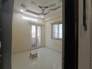 Room in 2 BHK Apartment at Kondapur – for Rent