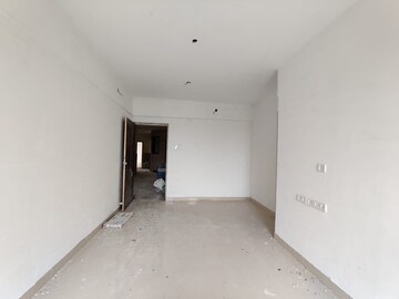 Room in 2 BHK Apartment at Kalwa – for Sale