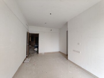 Room in 2 BHK Apartment at Kalwa – for Sale