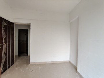 Room in 2 BHK Apartment at Kalwa – for Sale