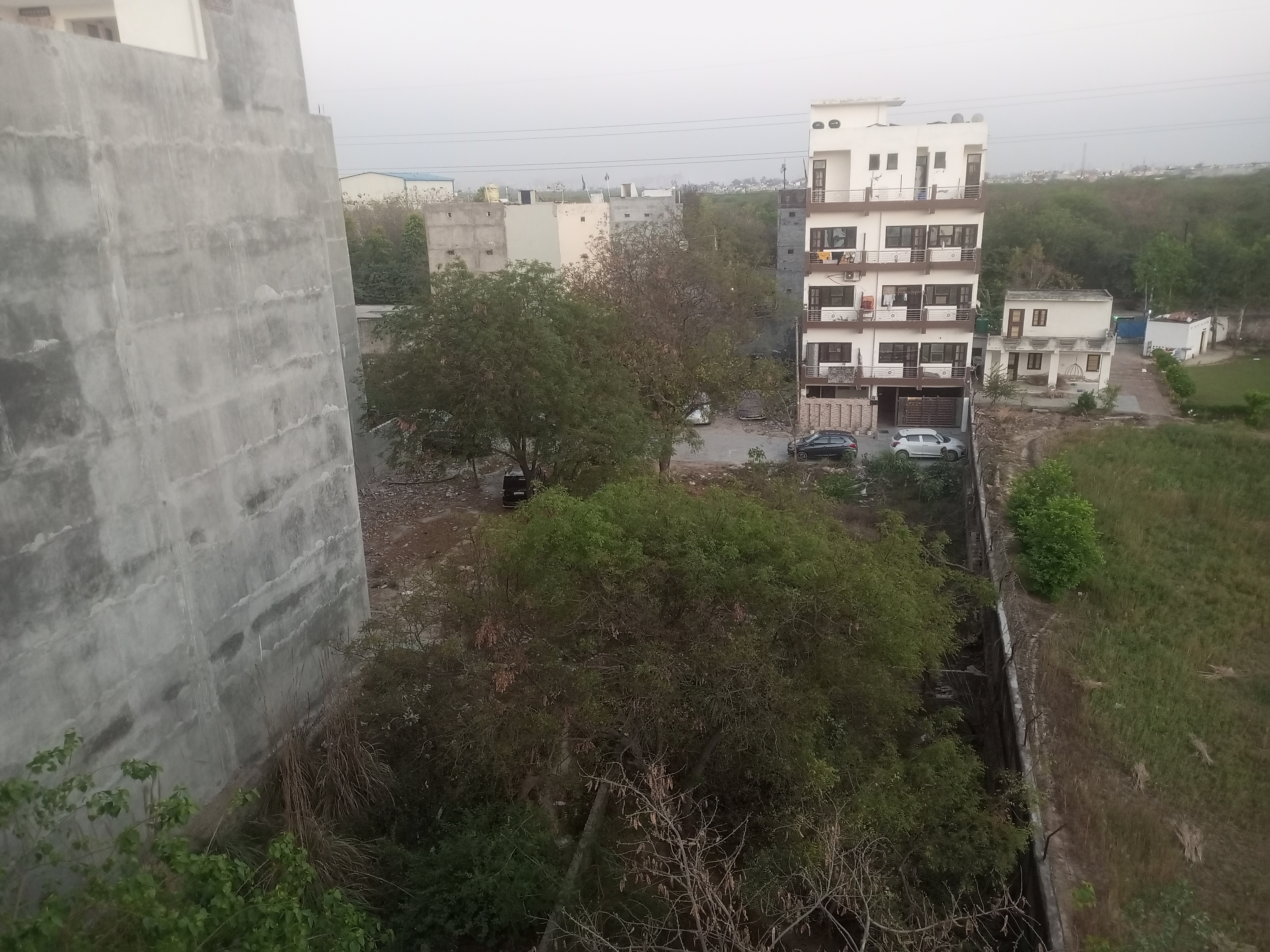 Plot For Sale in Sarin Farm CHS