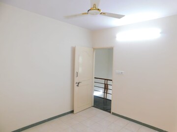Room in 3.5 BHK Independent House at Kr Puram – for Rent