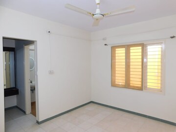 Room in 3.5 BHK Independent House at Kr Puram – for Rent